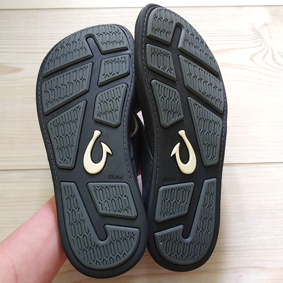 OluKai Tuahine Flip Flops main image 6
